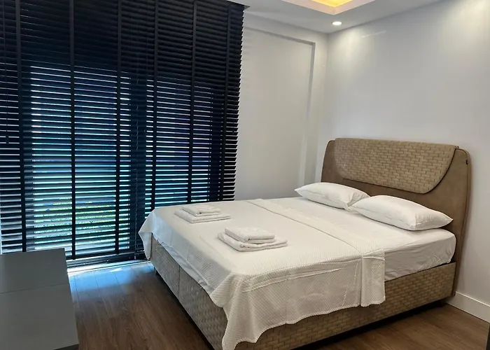Kundu Heated Pool Retreat *