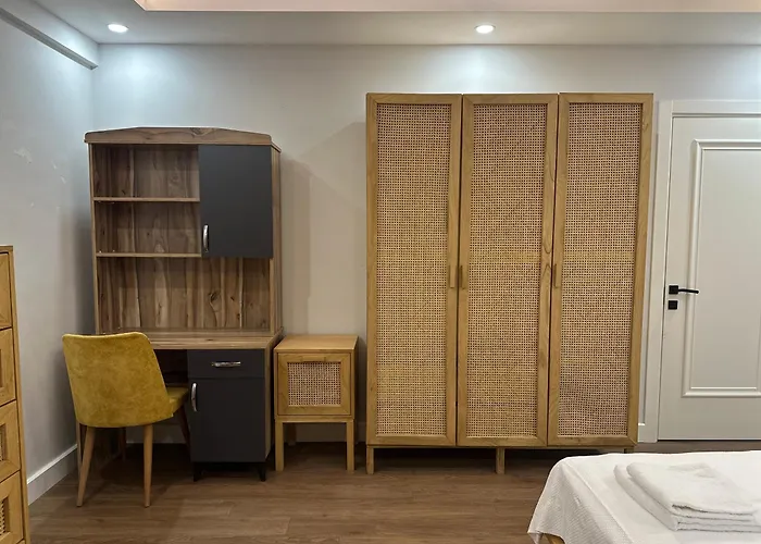 Kundu Heated Pool Retreat *