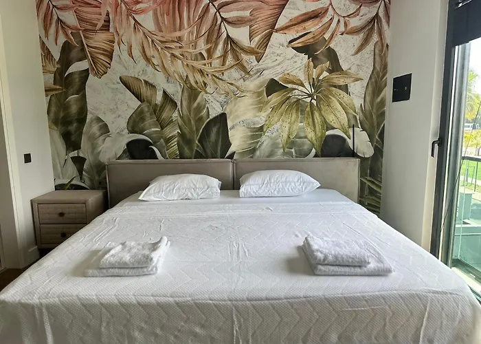 Kundu Heated Pool Retreat *